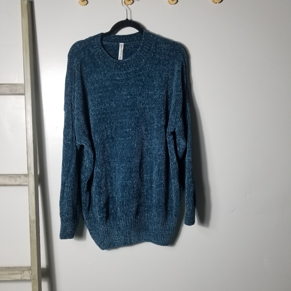 NWOT ZENANA PREMIUM WOMEN'S BLUE SWEATER SIZE 2X